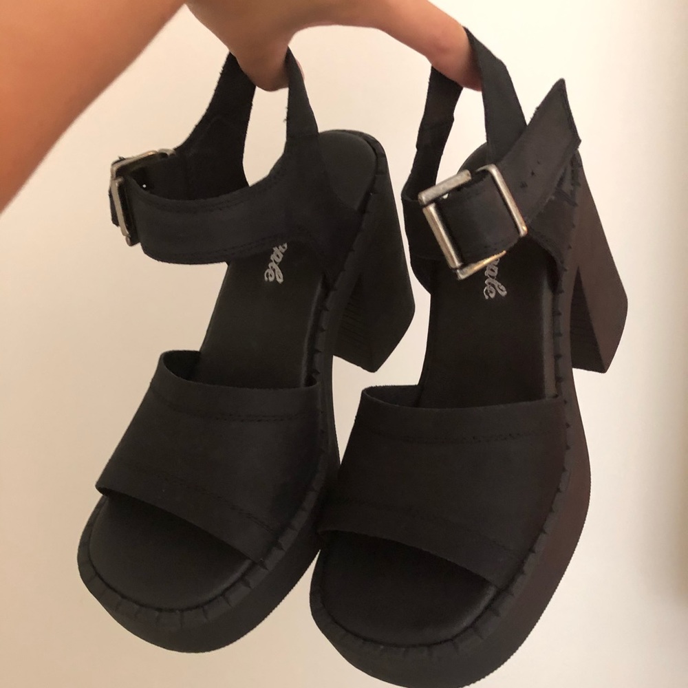 Free People Black Chunky Platform Sandals size 7